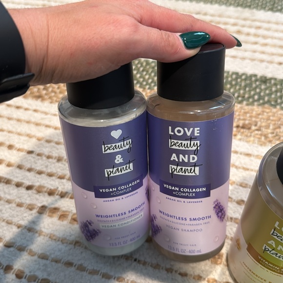 Shampoo And Conditioner - Picture 2 of 4